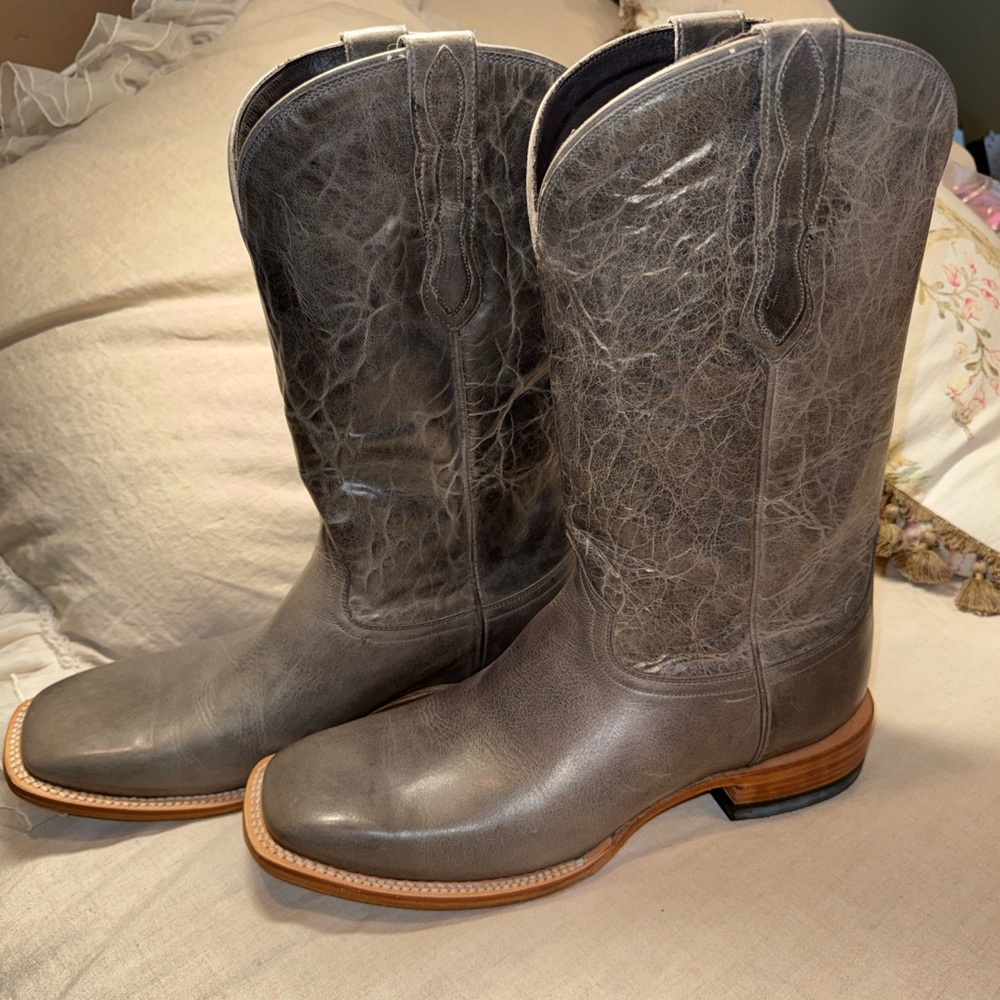 Capitan Men's Gray Leather Square Toe Boots - NWOT!!